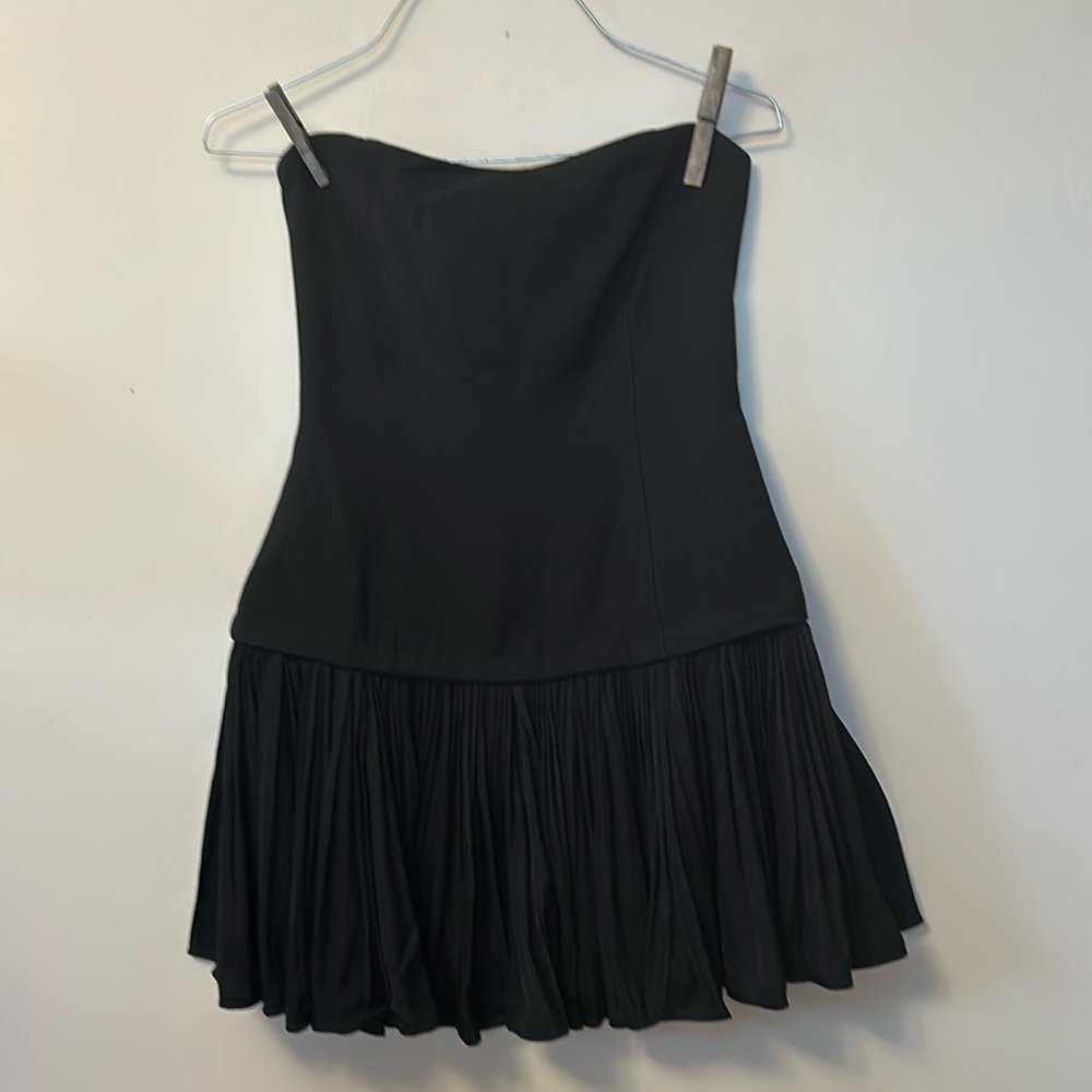Bobbles & Lace fitted black dress bare shoulder flounce skirt size S    NWT